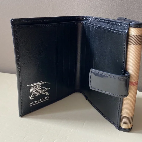 Burberry Wallet - Picture 4 of 5